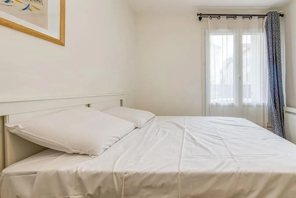 Apartment Centre Grenoble, Charmant, Avec Une Chambre