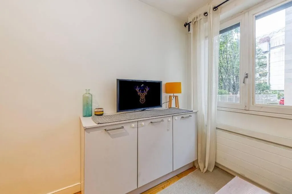 Apartment Centre Grenoble, Charmant, Avec Une Chambre